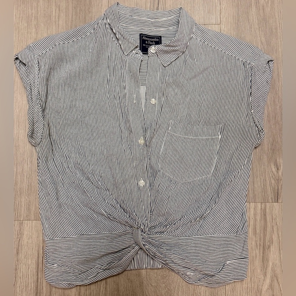 Abercrombie & Fitch Black and White Striped Blouse